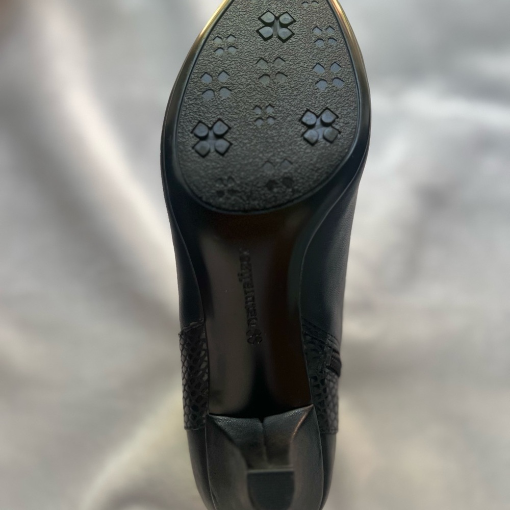 Naturalizer Ankle Boot - Picture 5 of 6